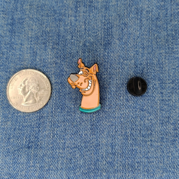 2/$20 SCOOBY-DOO I Scooby Enamel Pin - Picture 2 of 4